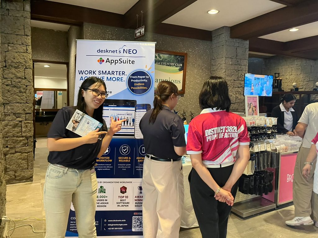 The desknet's NEO team connecting with visitors at the tournament